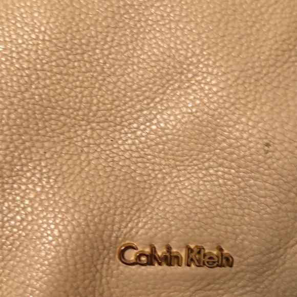 Calvin Klein Cream Leather Hobo Bag - Picture 4 of 9